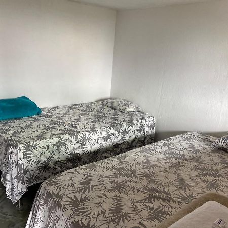 Hostal Hollywood Inn Rionegro Exteriör bild