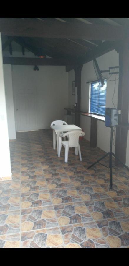 Hostal Hollywood Inn Rionegro Exteriör bild