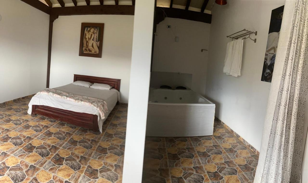 Hostal Hollywood Inn Rionegro Exteriör bild